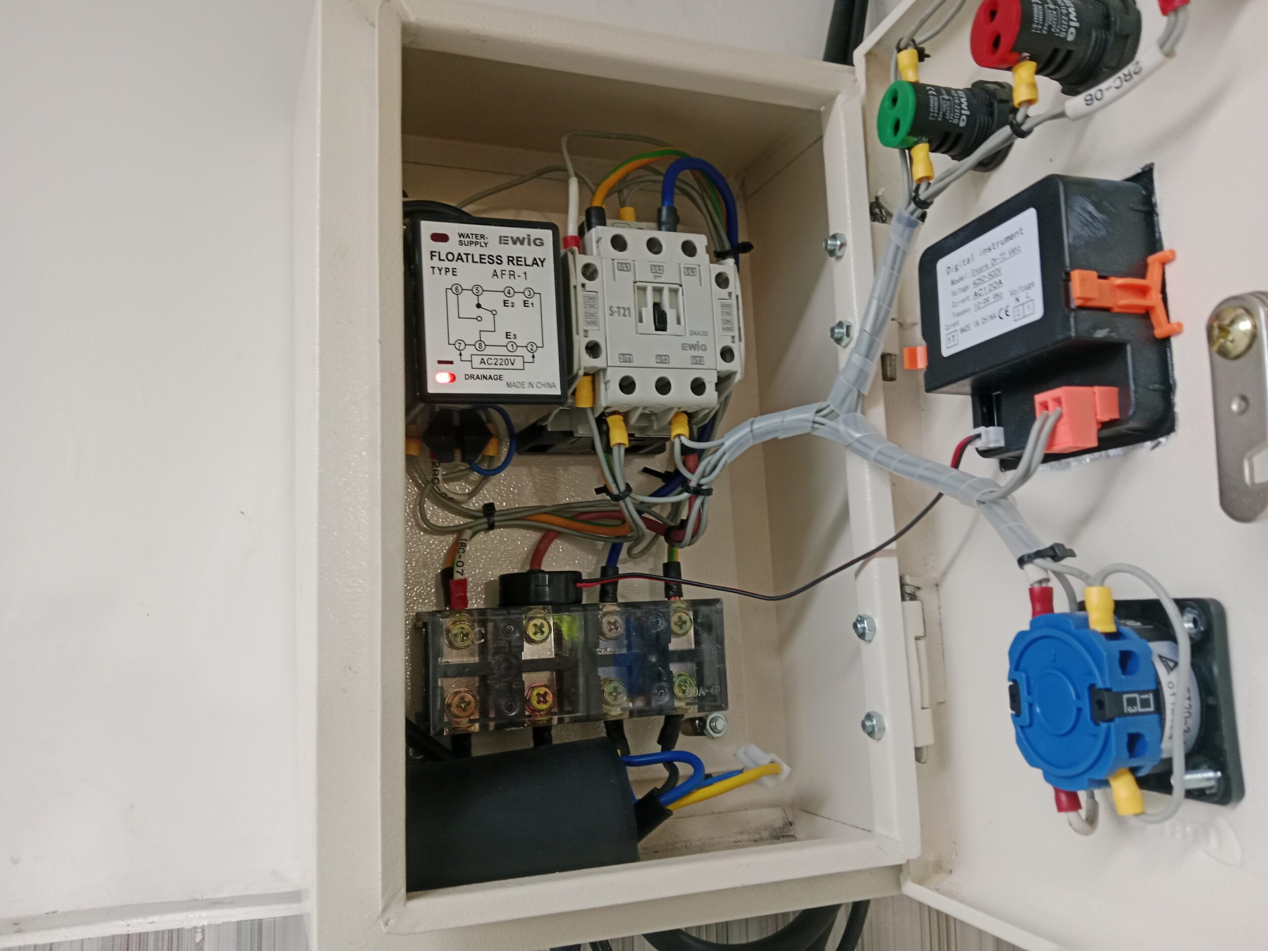 filter: 0; fileterIntensity: 0.0; filterMask: 0; captureOrientation: 0;
brp_mask:0;
brp_del_th:null;
brp_del_sen:null;
delta:null;
module: photo;hw-remosaic: false;touch: (-1.0, -1.0);sceneMode: 8;cct_value: 0;AI_Scene: (-1, -1);aec_lux: 0.0;aec_lux_index: 0;albedo:  ;confidence:  ;motionLevel: -1;weatherinfo: null;temperature: 45;